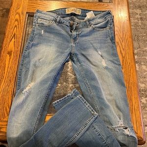 Hollister  super skinny  W 27  L 33